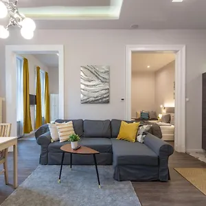  Appartamento Luxury Central Next To The Fashion Str.