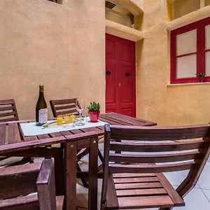 valletta-main-street-apartment.qawrahotelsmalta.org/